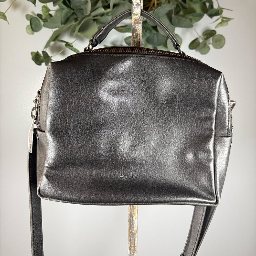 Matt & Nat ARC Vegan Crossbody Bag In Black Color